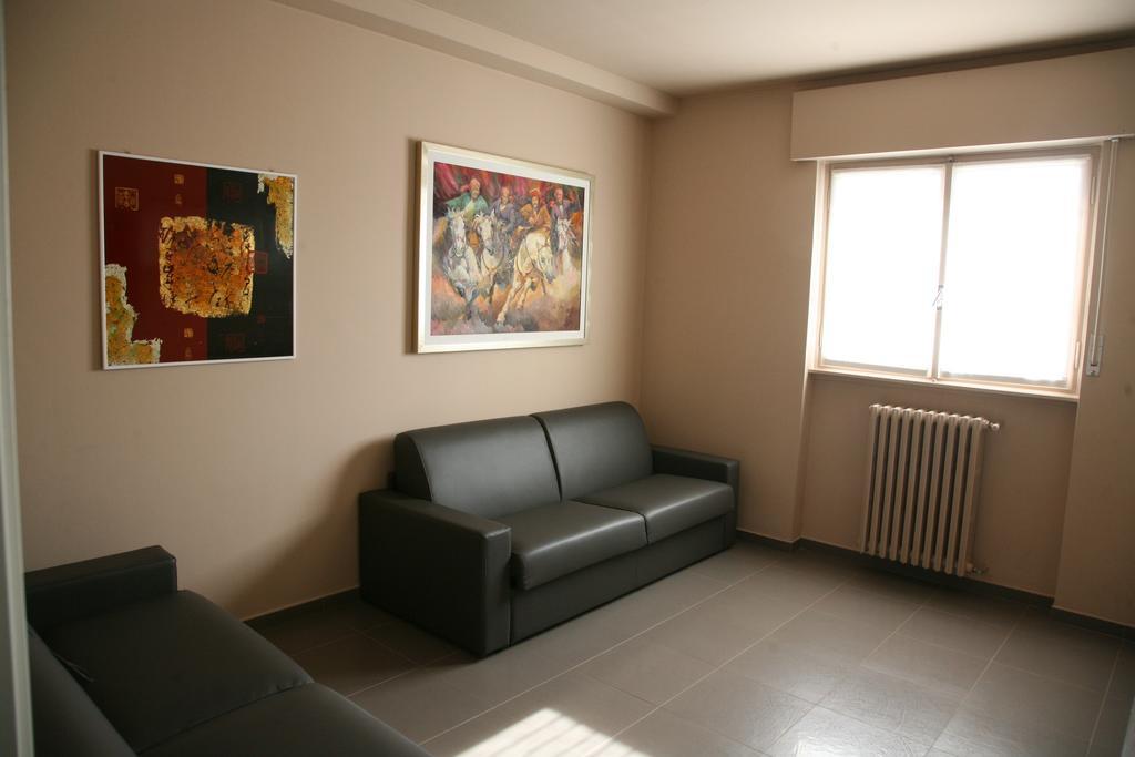 Siag Apartments Cormano Szoba fotó